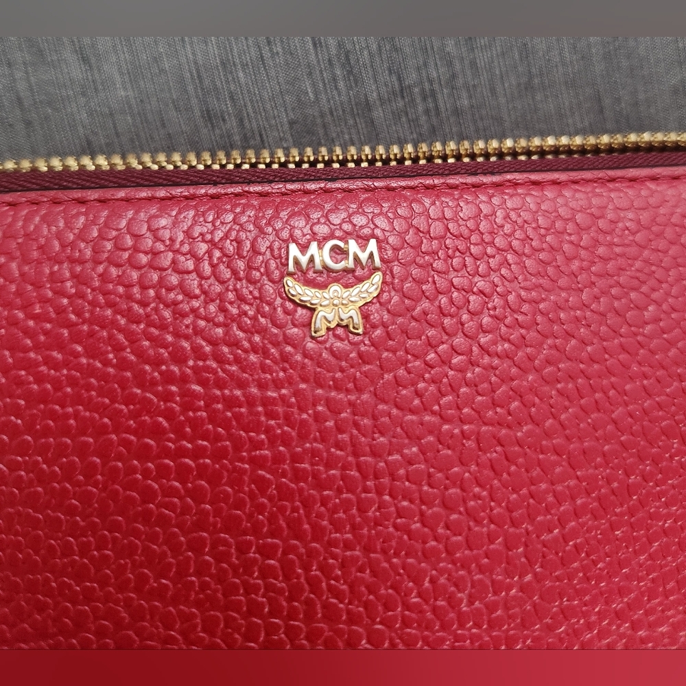 MCM Grained Leather Long Zip-around Wallet - Picture 3 of 9